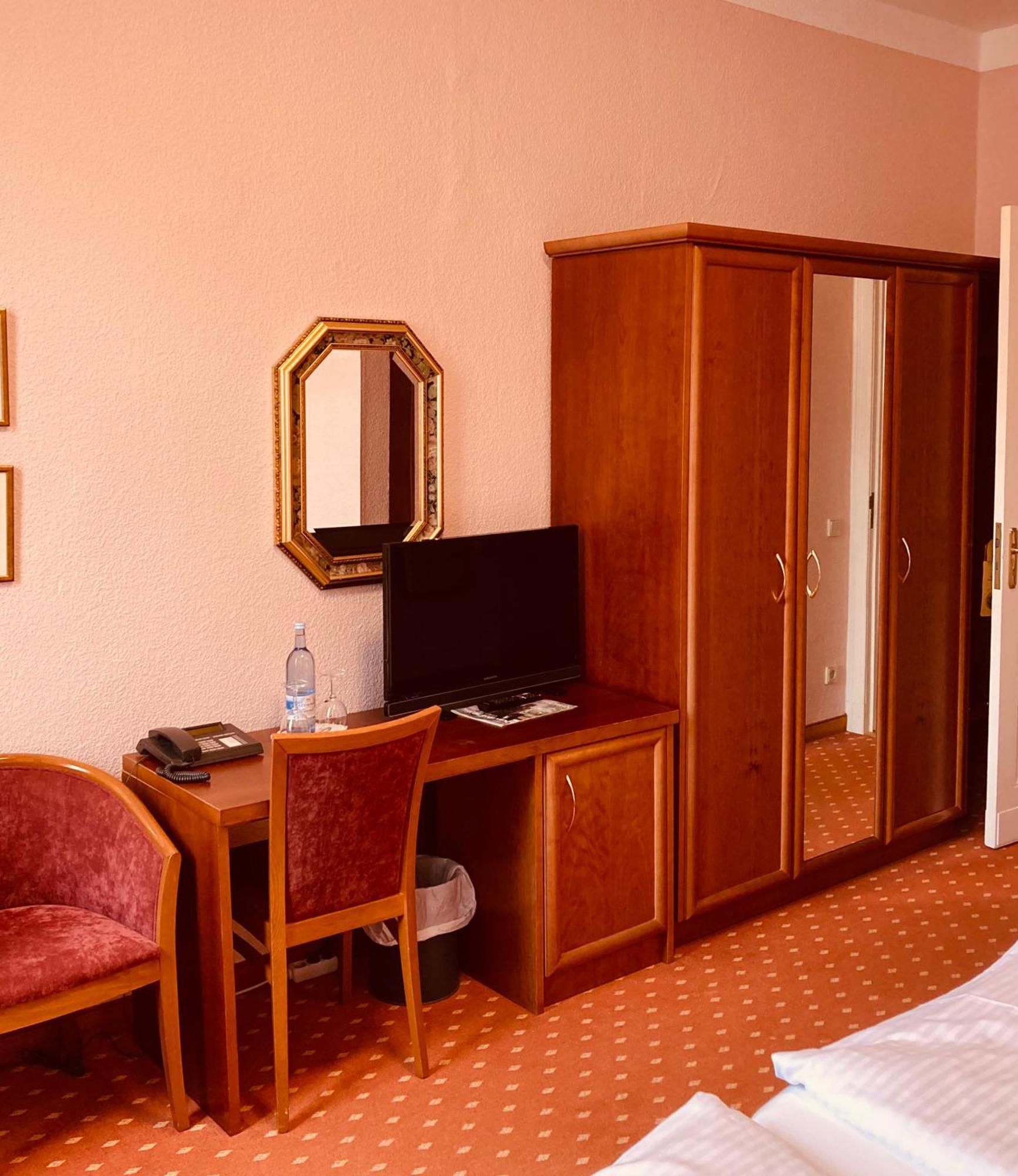 Hotel Germania Χέρινγκσντορφ Εξωτερικό φωτογραφία